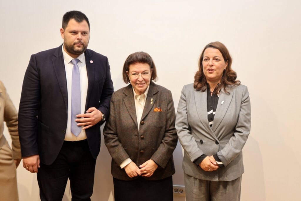 posjeta-ministarke-kulture-i-sporta-grcke-15